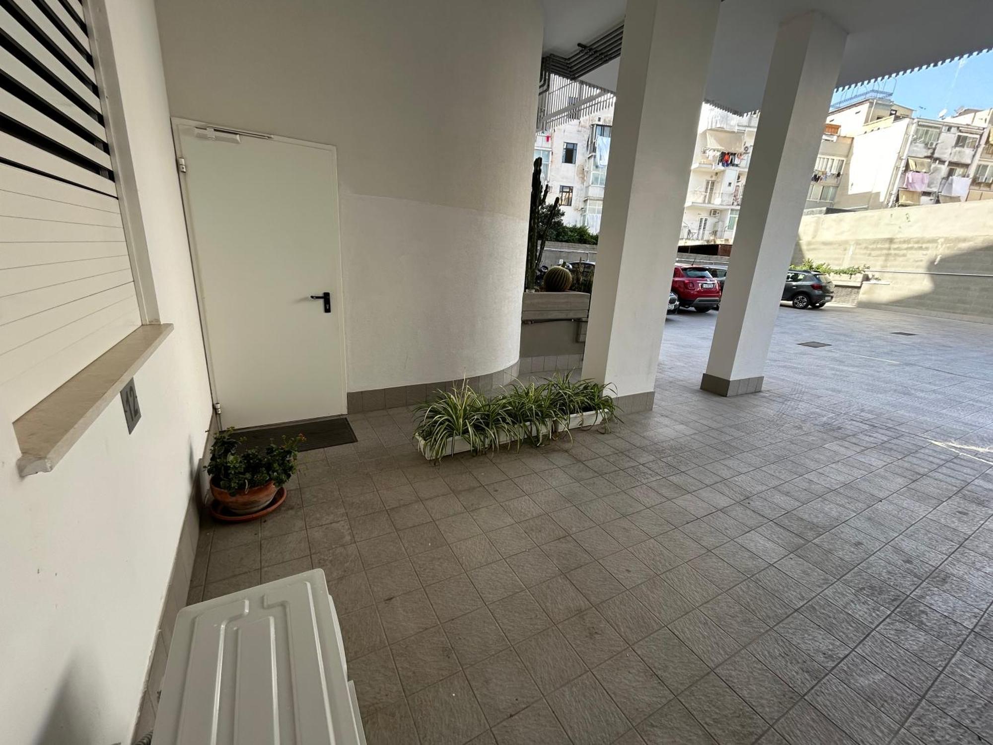 Central Modern Studio Bari Διαμέρισμα Εξωτερικό φωτογραφία